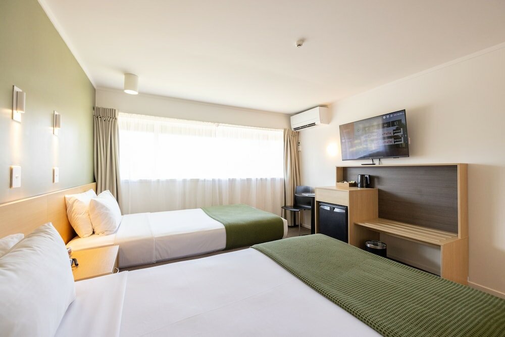 Фото Auckland Rose Park Hotel