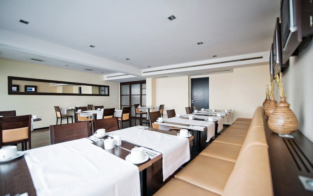 Фото Bristol Hotel Frankfurt