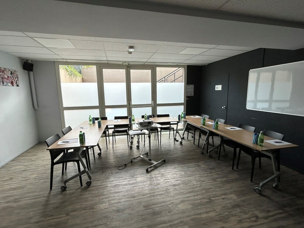 Фото Kyriad Marne-La-Vallée Torcy