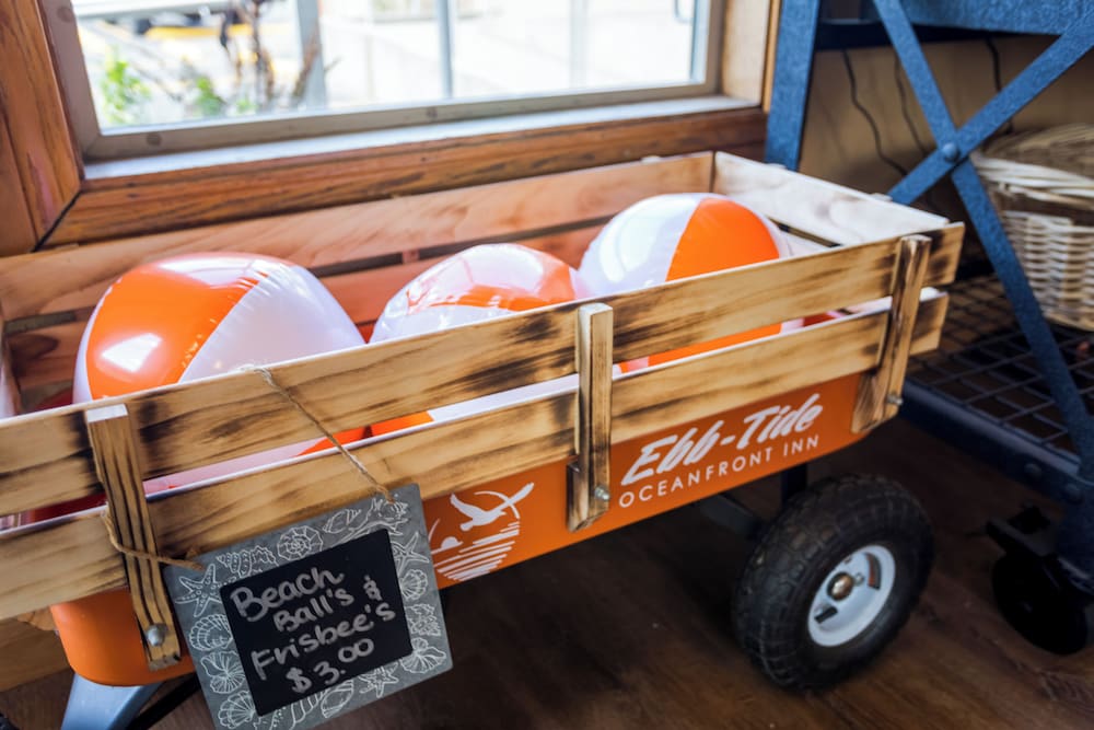 Фото Ebb Tide Oceanfront Inn