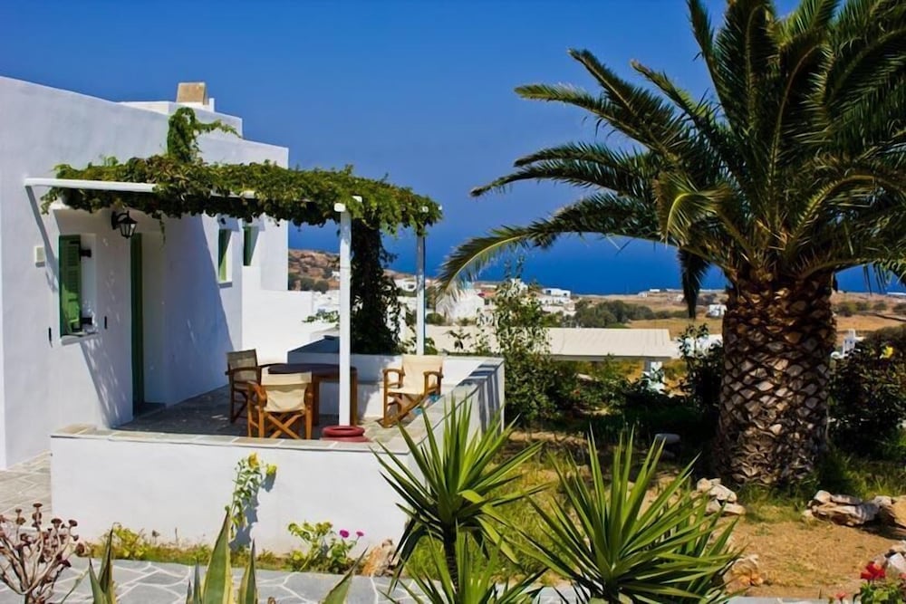 Фото Rooms & Apartments Archontou