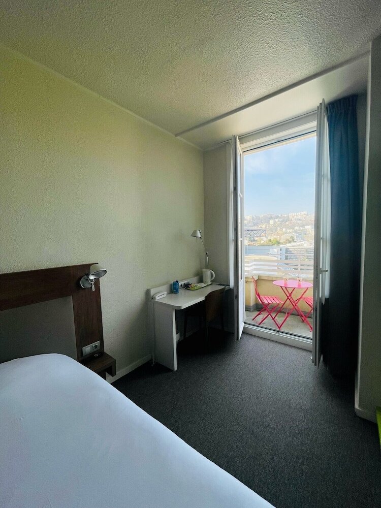 Фото Hotel Campanile Lyon Centre - Gare Perrache - Confluence