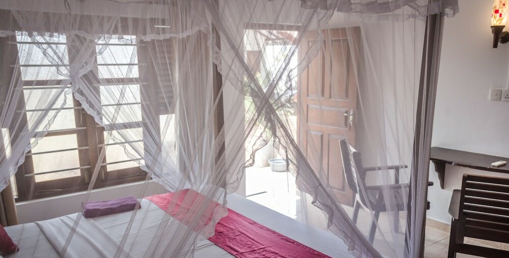 Фото Central Beach Inn