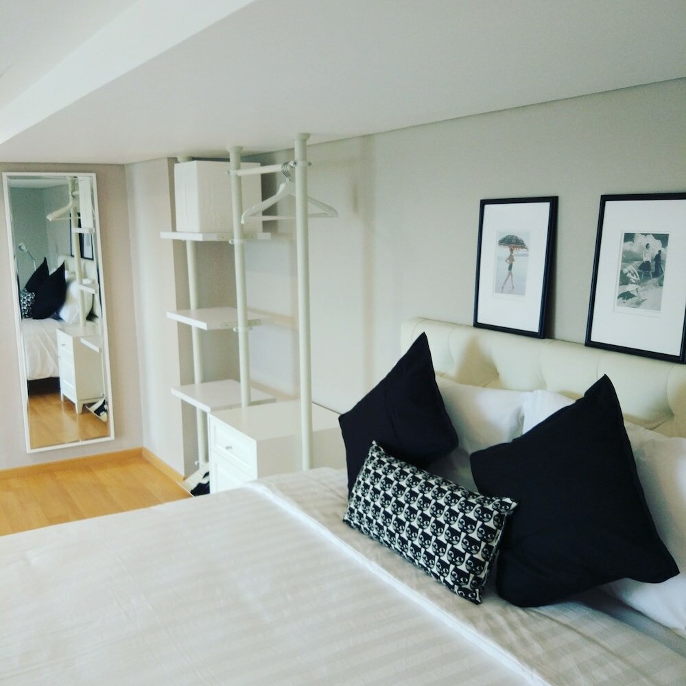 Фото White Tree Residence