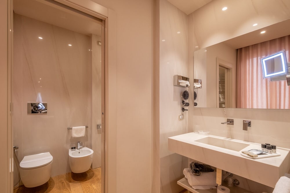 Фото Oriana Suites Verona