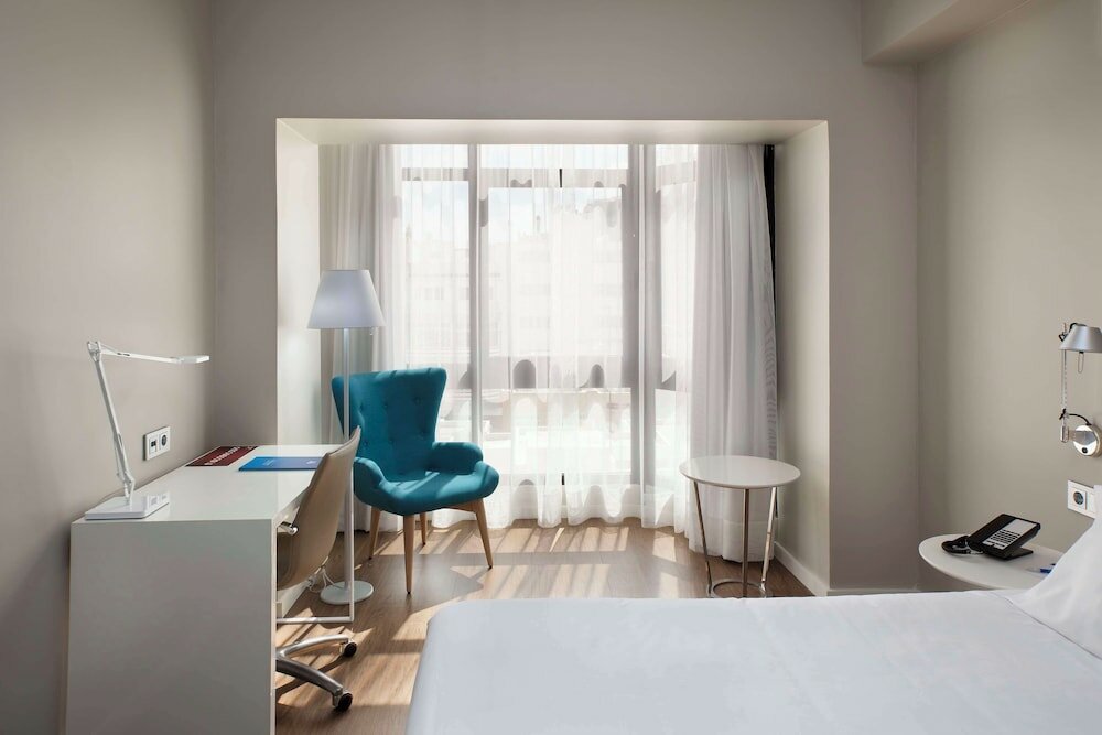 Фото Отель Nh Las Palmas Playa las Canteras