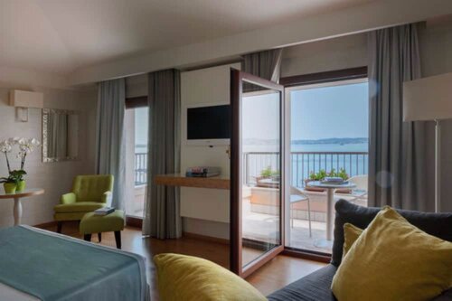 Внешний вид отеля Hotel Eden в Сирмионе, фото 4