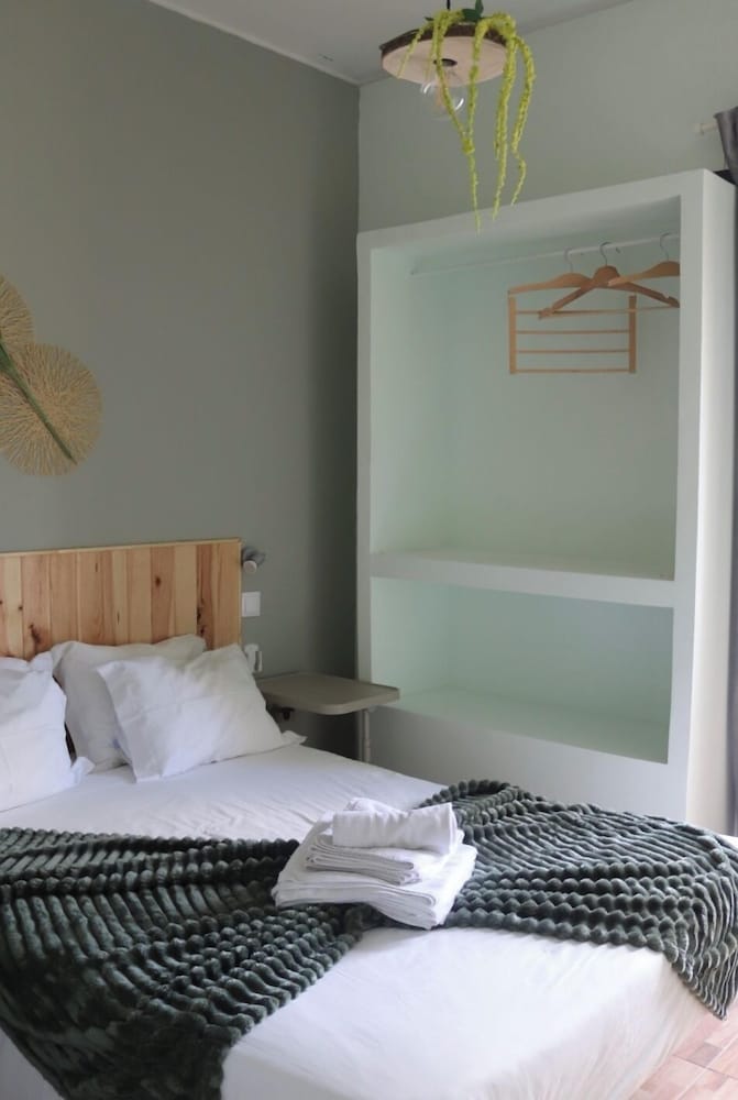 Фото Mirandesa Guesthouse