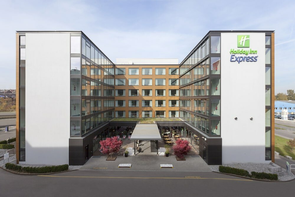 Фото Holiday Inn Express Zurich Airport, an Ihg Hotel