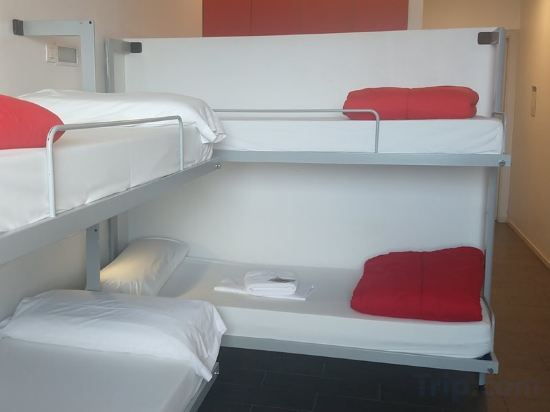 Фото Centre Esplai Hostel