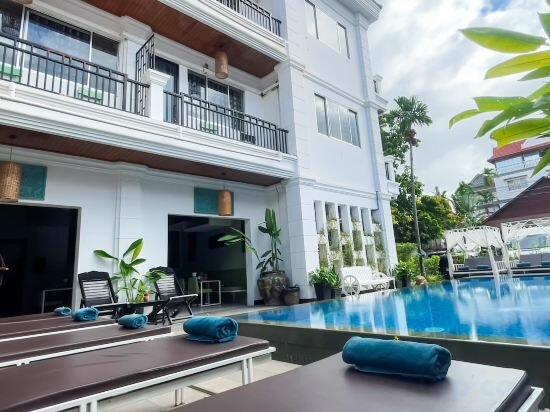 Фото The Center Point