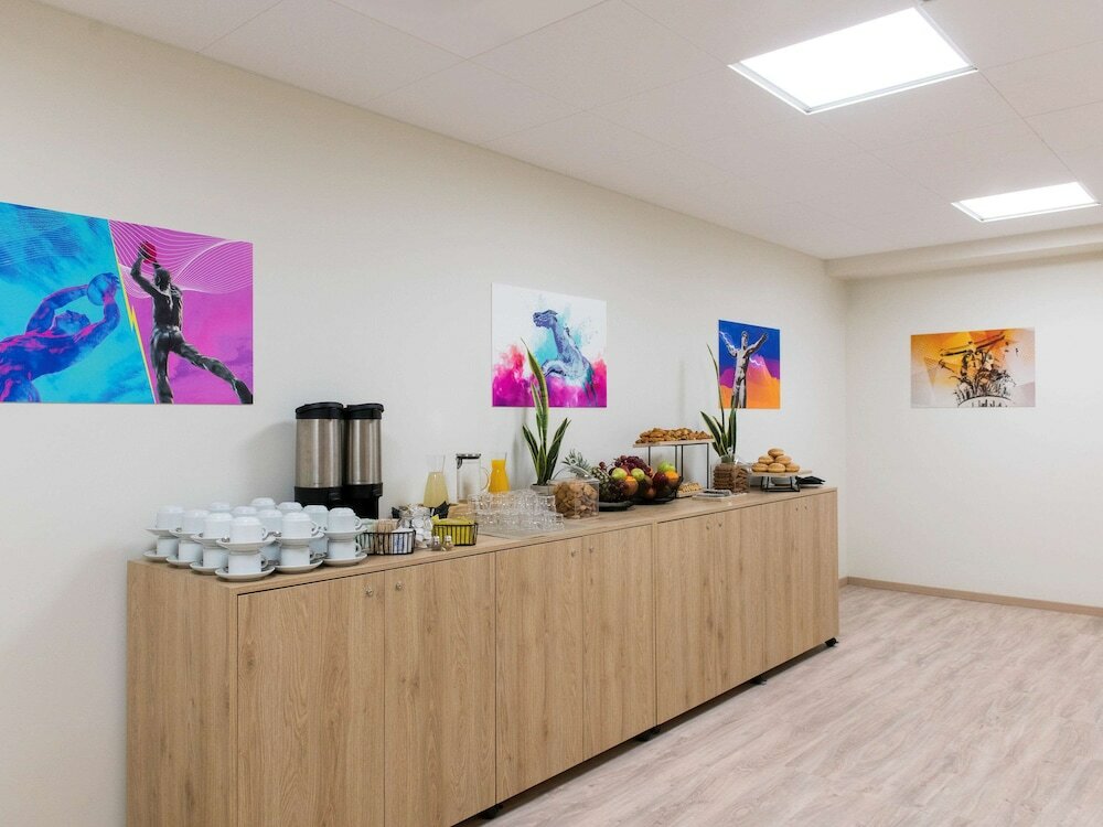 Фото Ibis Styles Athens Routes