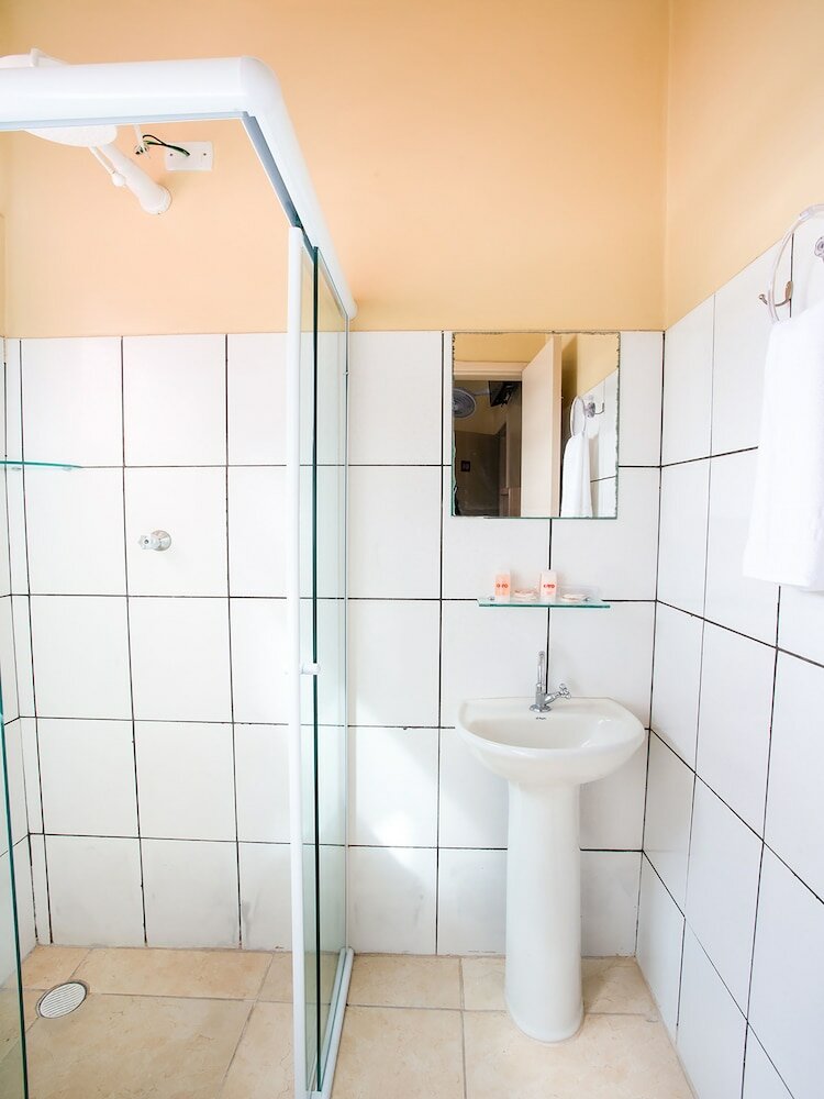 Фото Oyo Hotel Itarantim, São Paulo