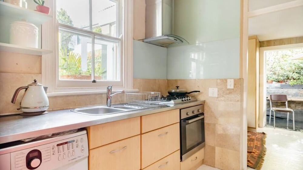 Фото Gordons Guesthouse