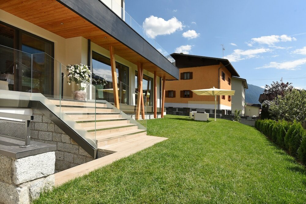 Фото Dolomeet Boutique Hotel