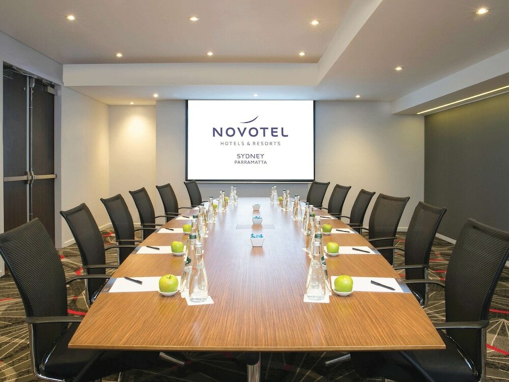 Фото Novotel Sydney Parramatta