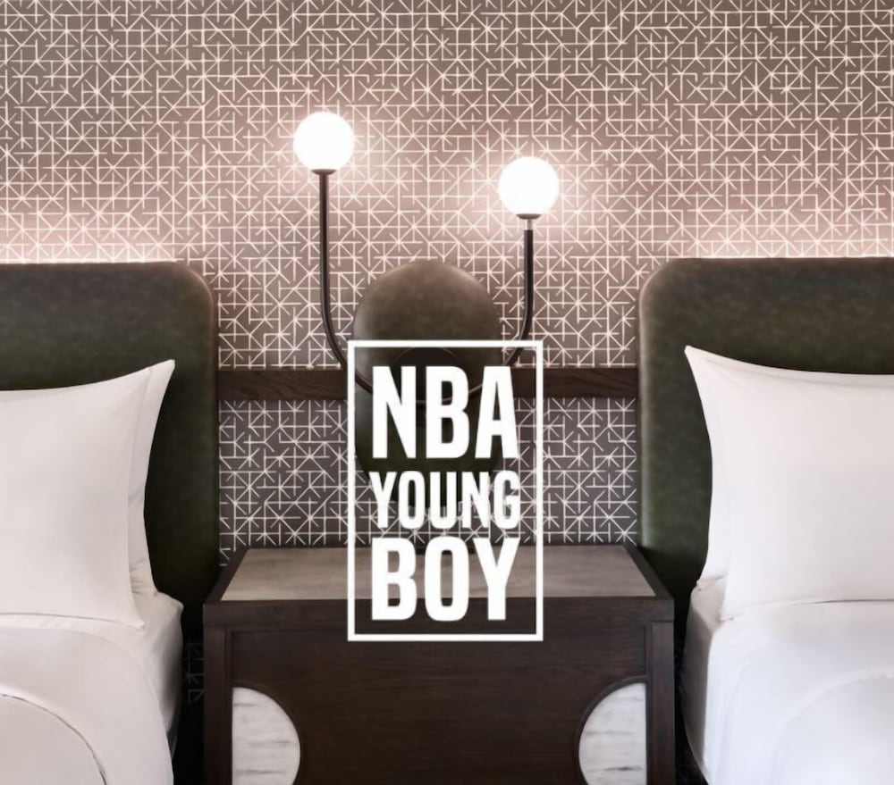 Фото Renaissance Phoenix Glendale Hotel & SPA