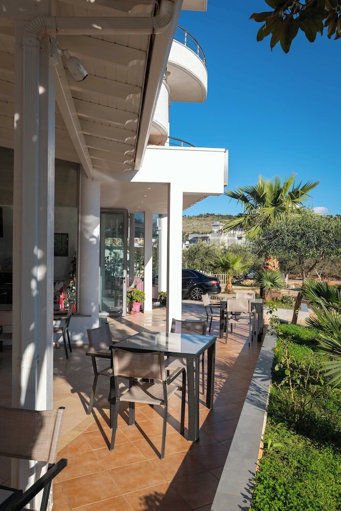 Фото Hotel Mariksel