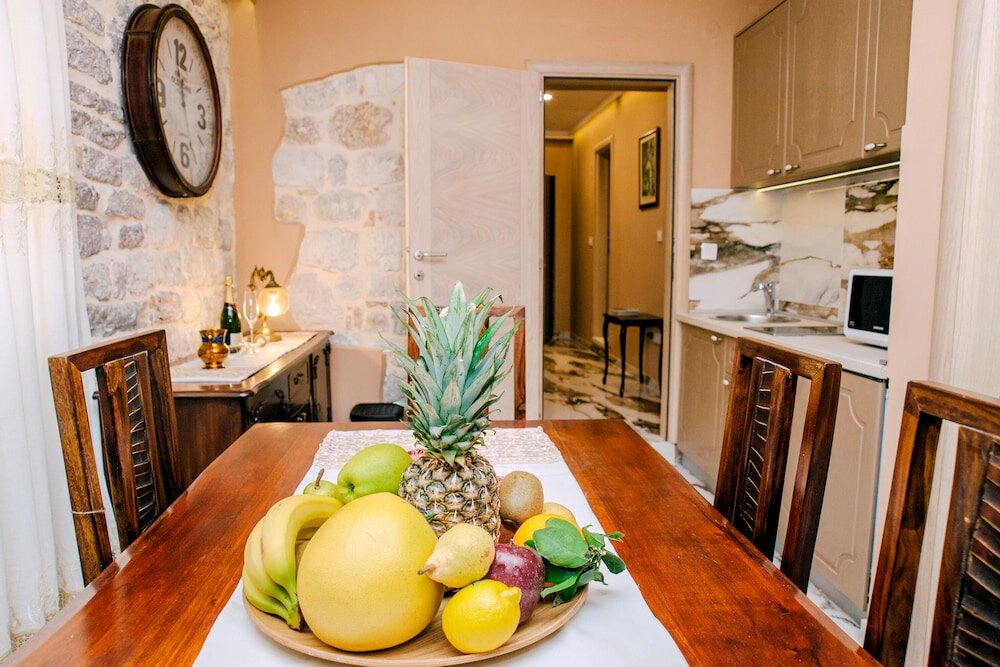 Фото D & Sons Apartments