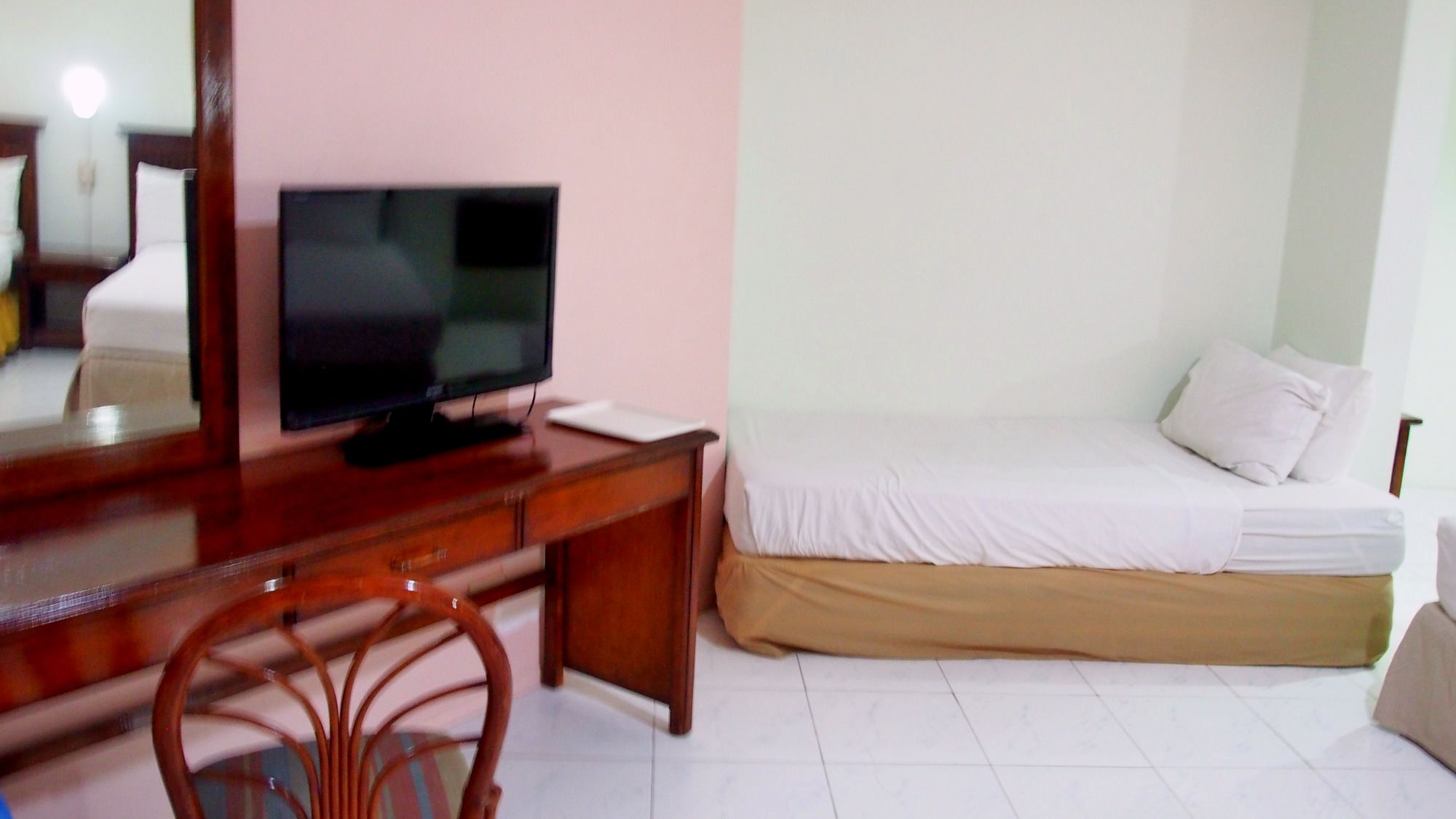 Фото Sunday Hostel