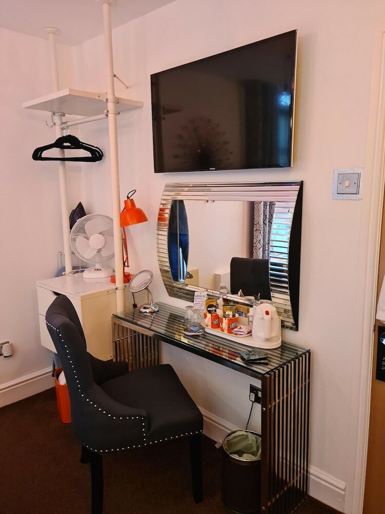 Фото The Arthington Guest House