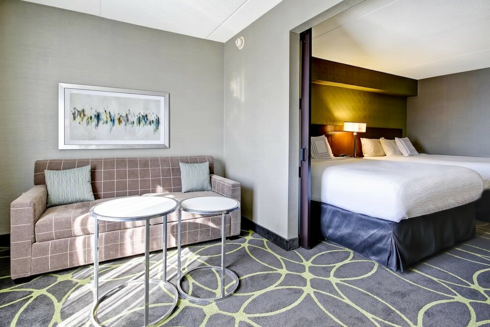 Фото Fairfield Inn & Suites by Marriott Guelph