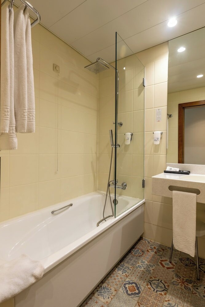 Фото Legendary Porto Hotel