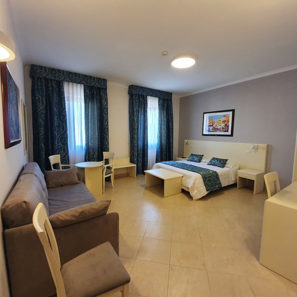 Фото Hotel Centrale
