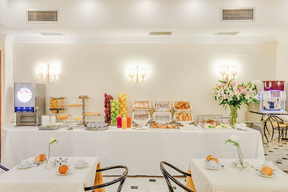 Фото Raeli Hotel Lazio