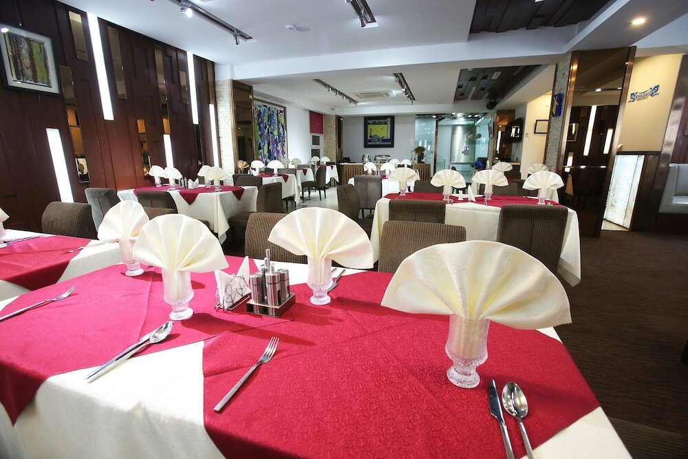 Фото Ub Inn hotel & gallery