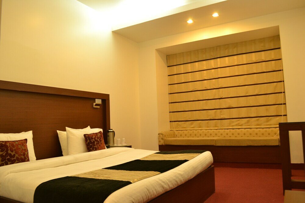 Фото Hotel Haris MG Road Gurugram