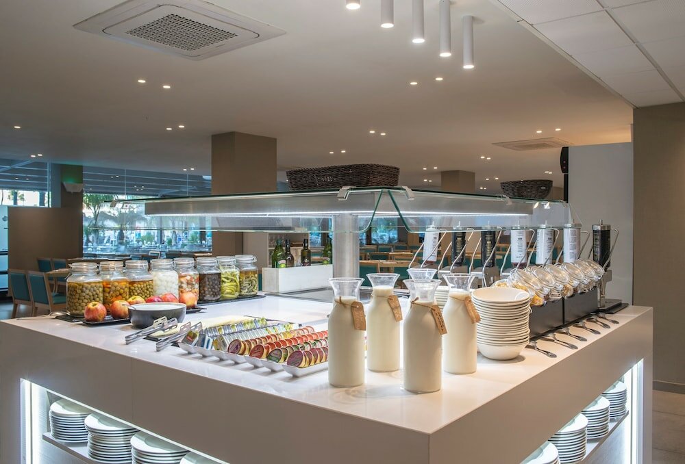 Фото Hotel Roquetas El Palmeral by Pierre & Vacances