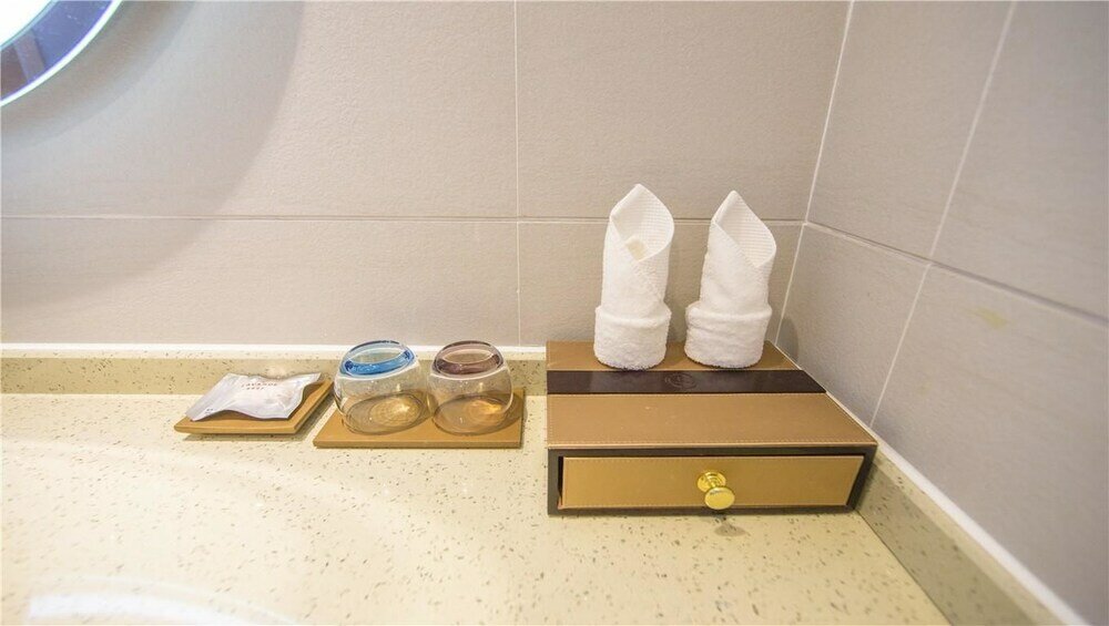 Фото Lavande Hotels Guangzhou Kecun Metro Station Pazhou Conference and Exhibition Center