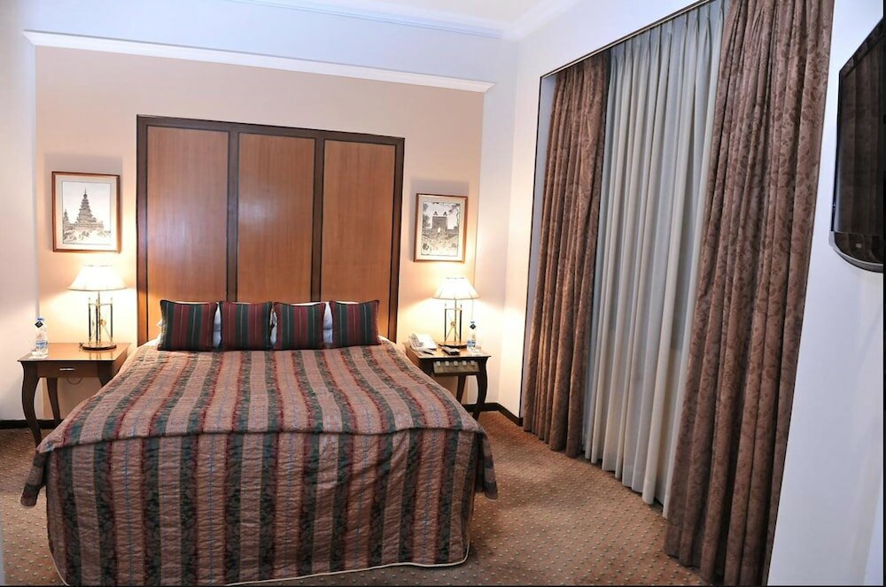 Фото The Park Kolkata