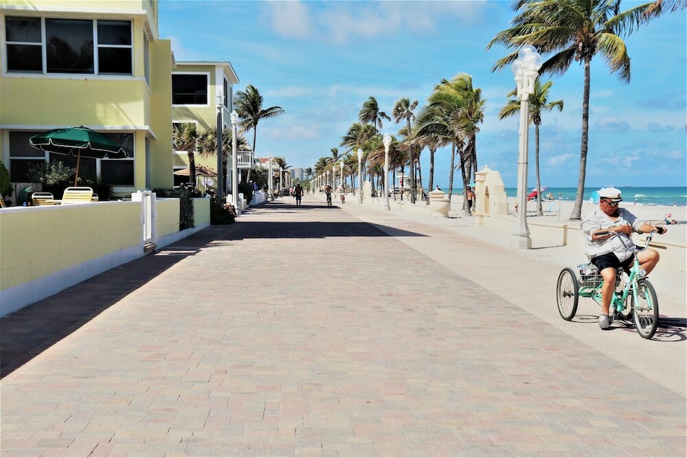 Фото Tiana Beach Inn