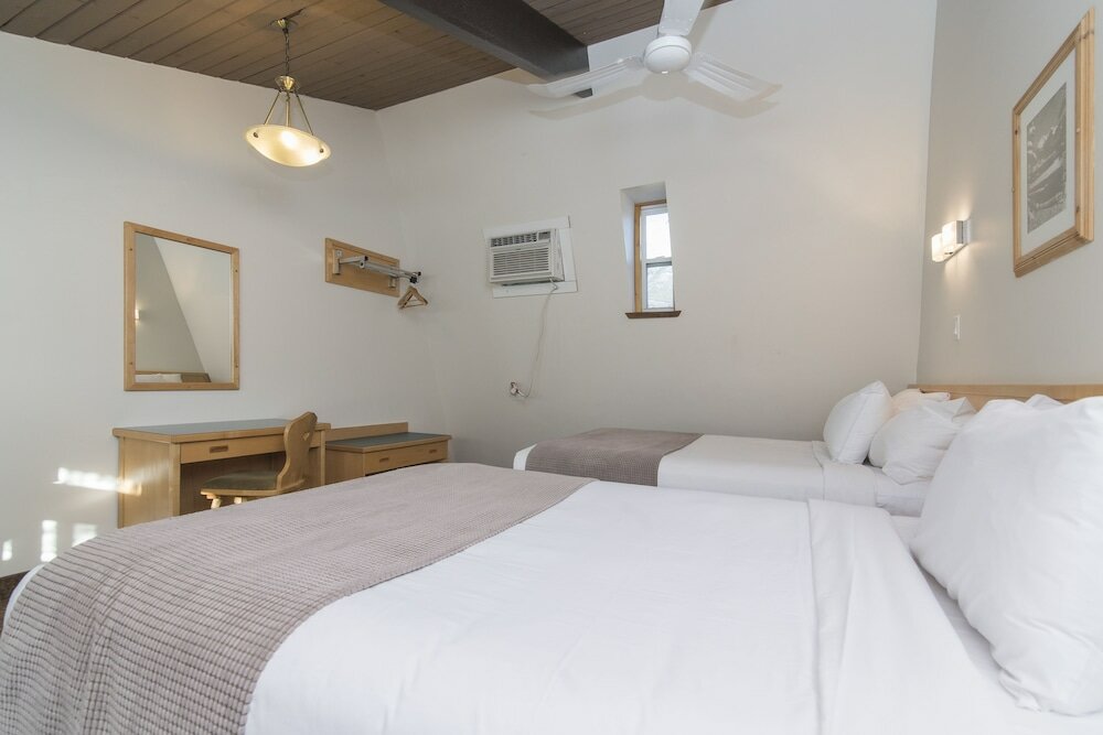 Фото Rocky Mountain Ski Lodge