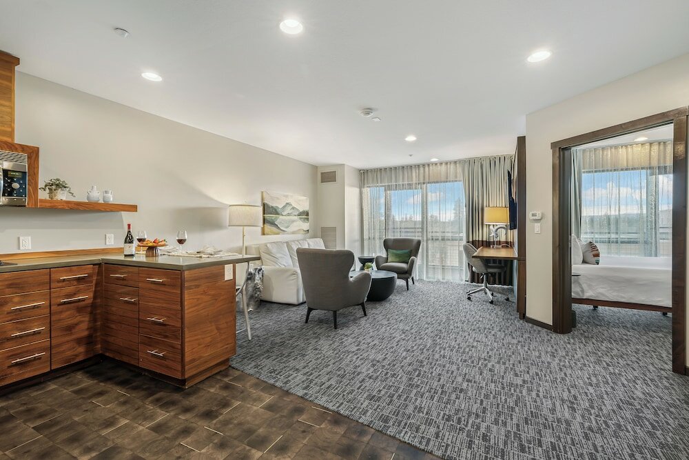 Фото The Oxford Hotel Bend