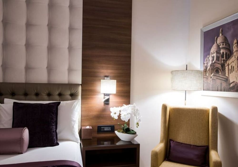 Фото The Envoy Hotel