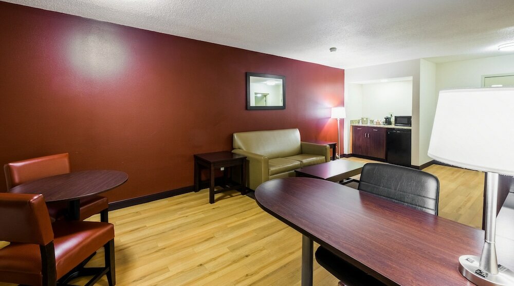 Фото Red Roof Inn Plus+ South Deerfield – Amherst