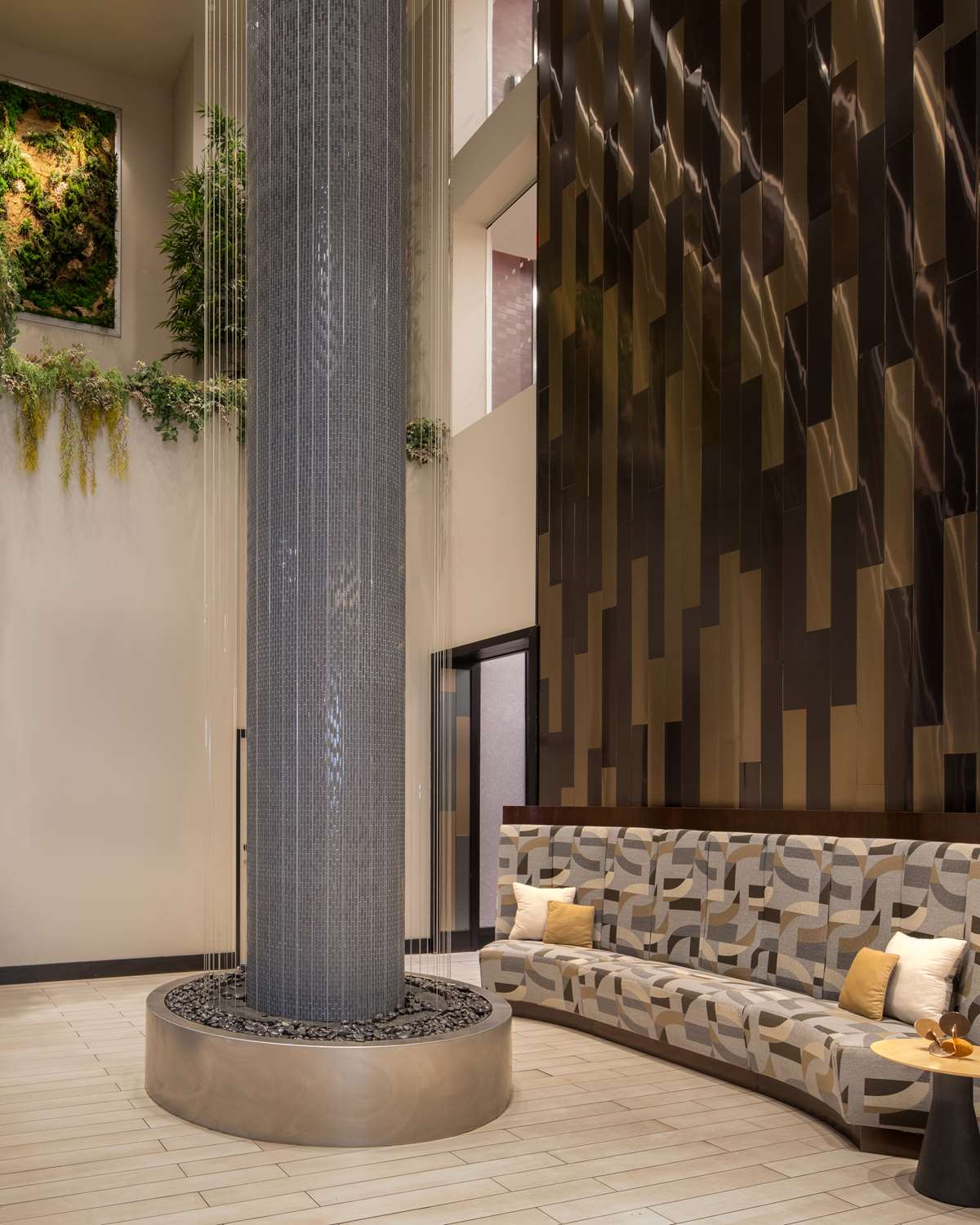 Фото Embassy Suites by Hilton New York Manhattan Times Square