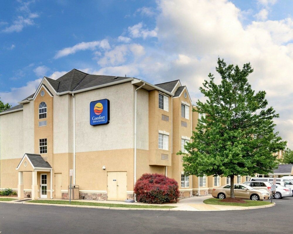 Фото Comfort Inn & Suites Airport Dulles - Gateway