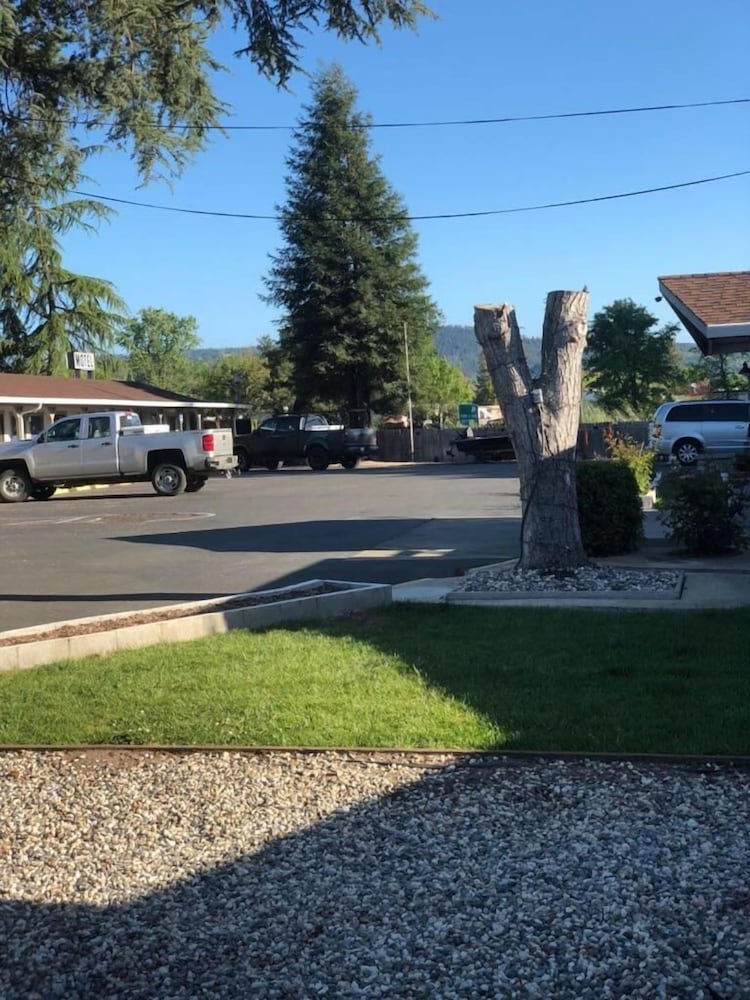 Фото Kelseyville Motel