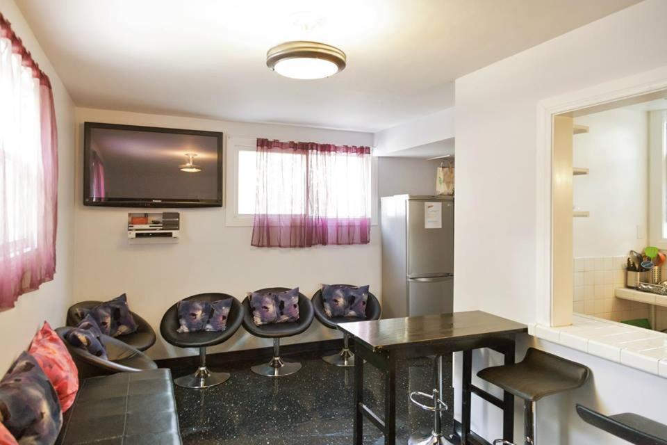 Фото Orange Drive Hostel