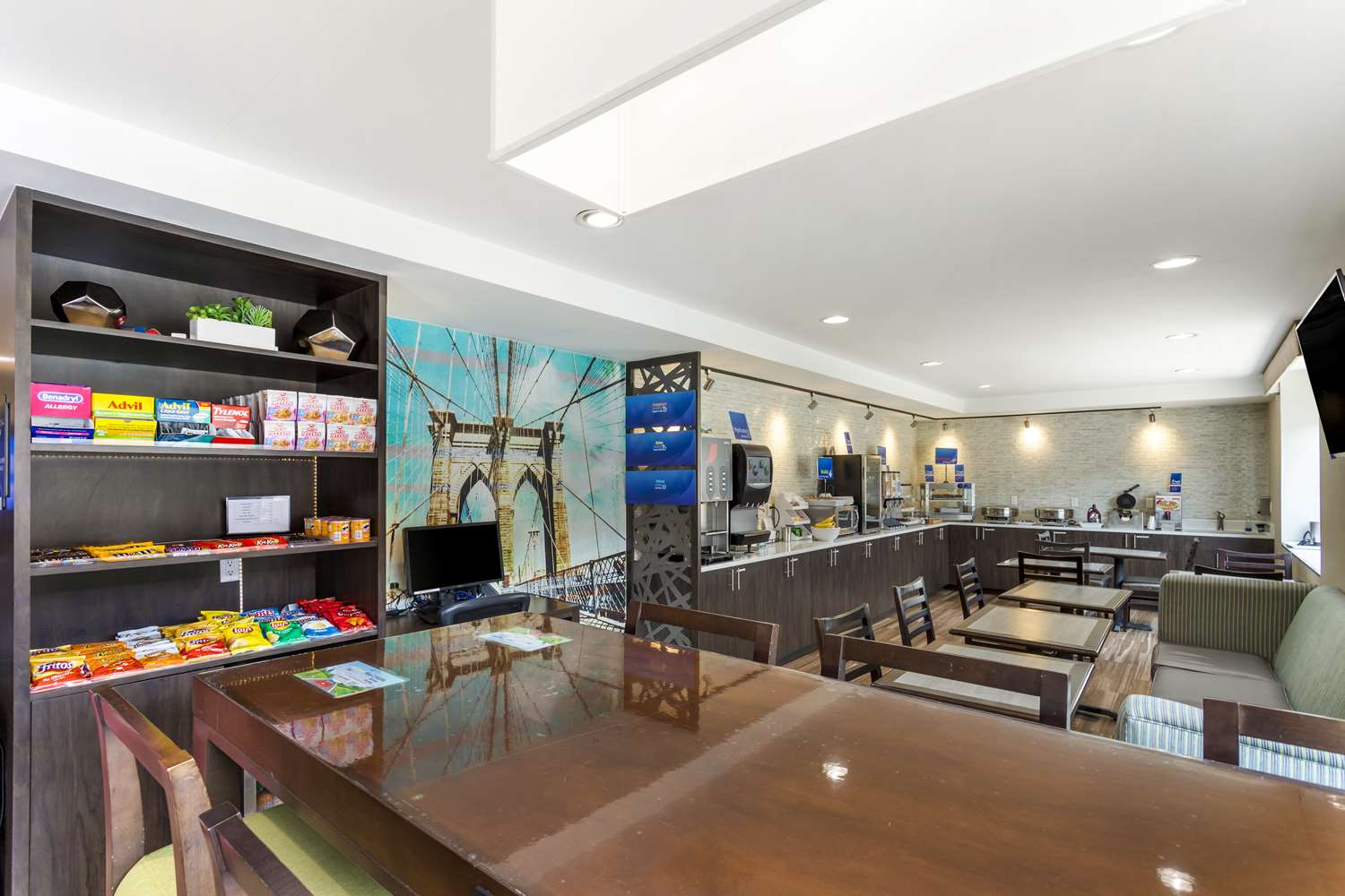 Фото Best Western Brooklyn-Coney Island Inn