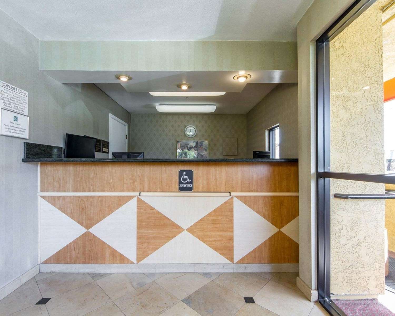 Фото Quality Inn Oakland Airport