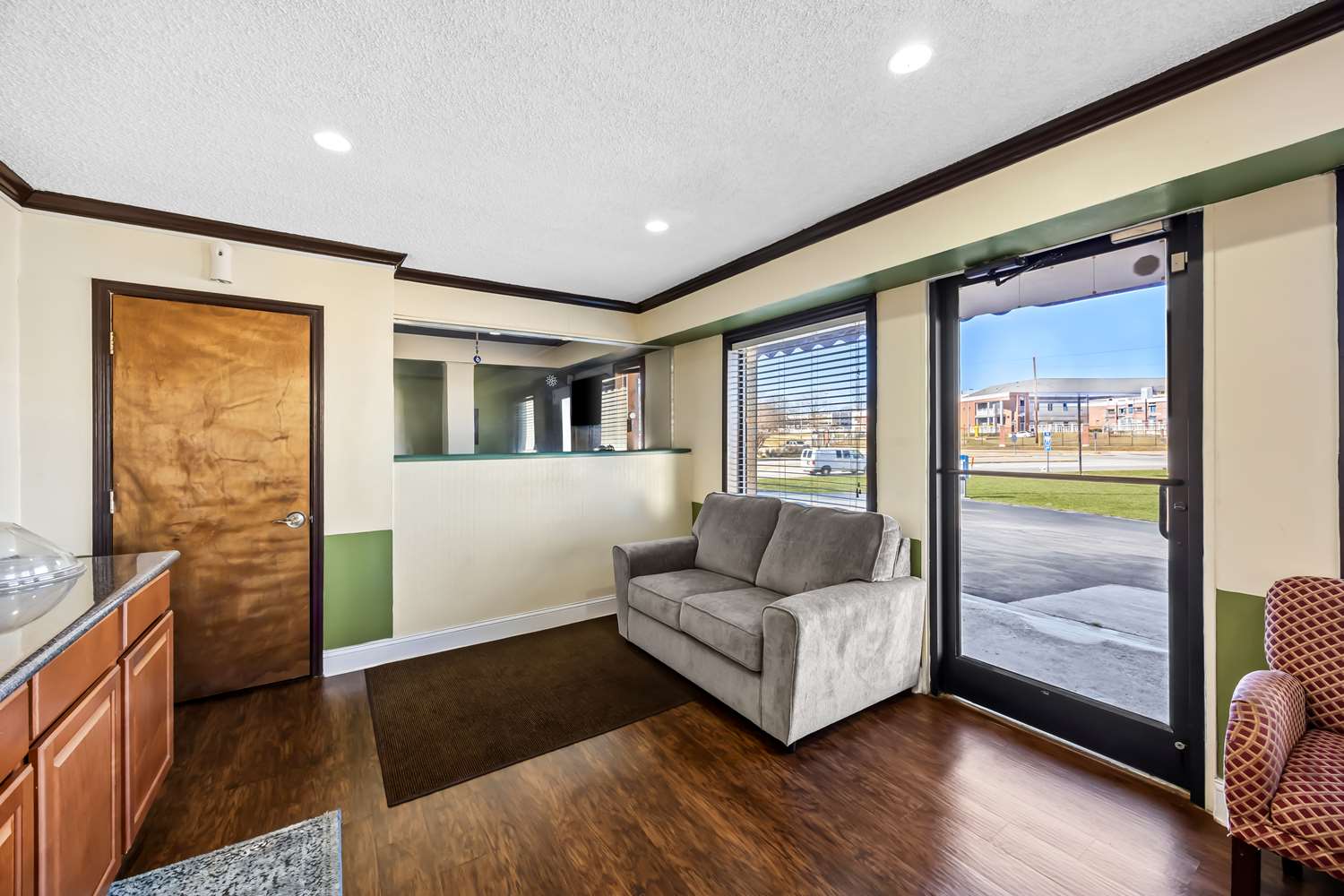 Фото Americas Best Value Inn Ft. Jackson