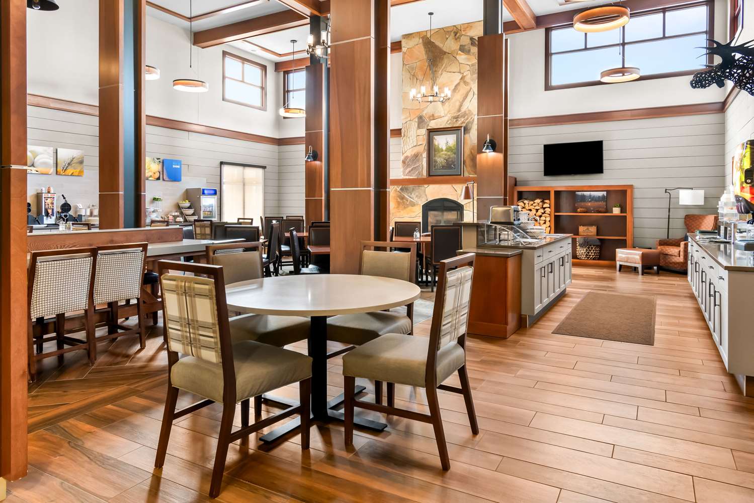 Фото Comfort Inn & Suites Mountain Iron and Virginia