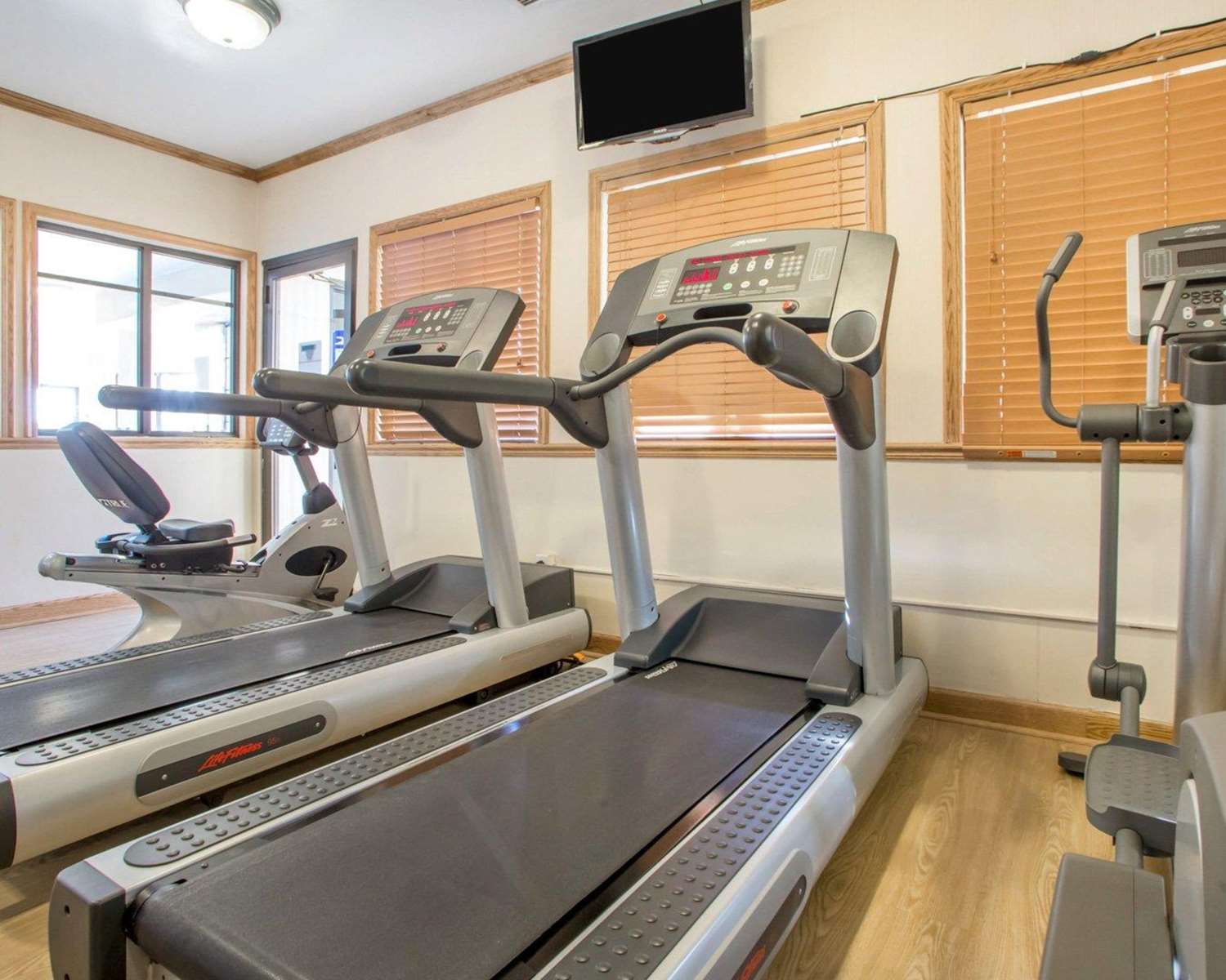 Фото Baymont by Wyndham South Holland