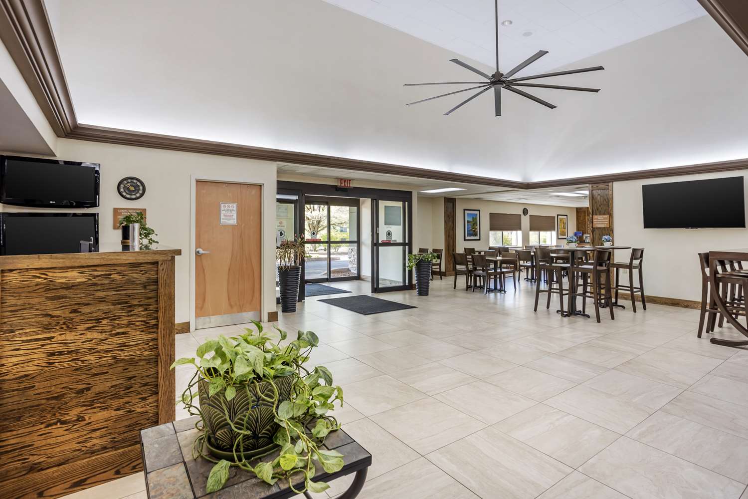 Фото Best Western Inn At Blakeslee-pocono