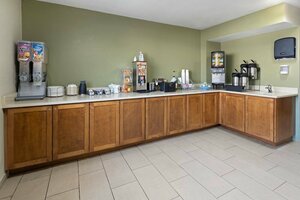 Гостиница Super 8 by Wyndham Richmond Midlothian Turnpike